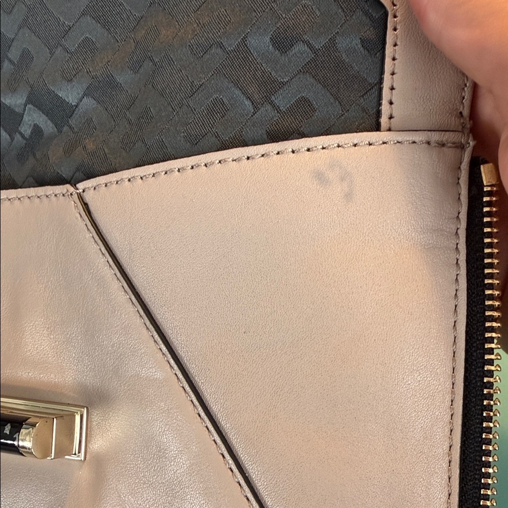 Diane Von Furstenberg Elegant Beige Envelope Clutch purse wallet gray gold - Picture 6 of 9